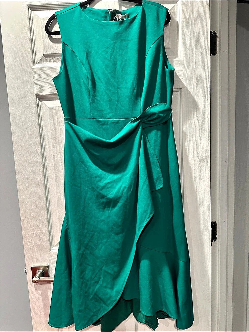 FEHAUTE Draped Midi Dress in Green - Picture 2 of 3